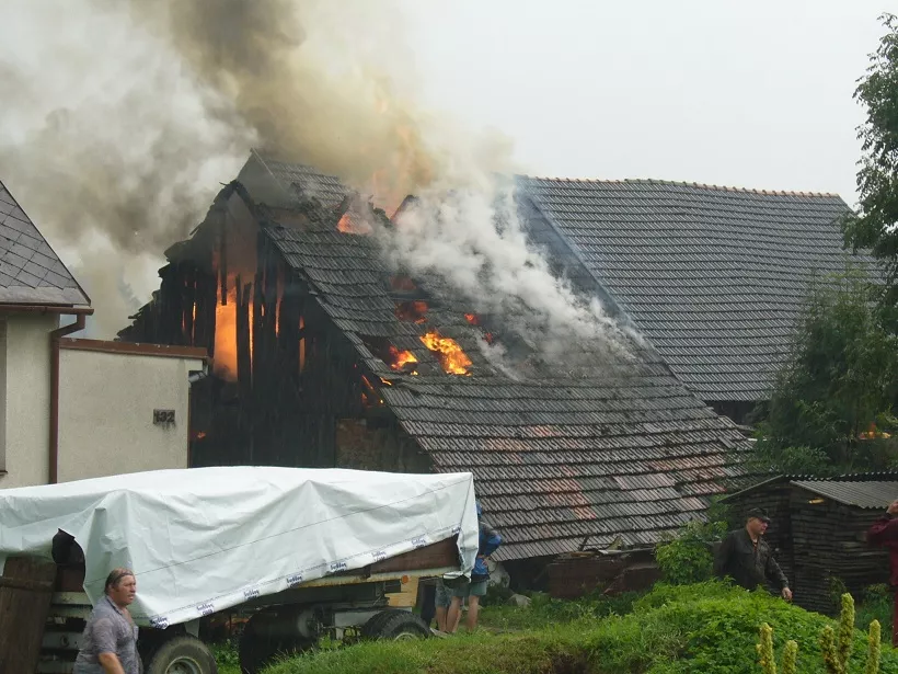 23. 08. 2010 - Zvole nad Pernštejnem - požár stodoly