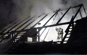 08. 02. 2013 - Divišov - požár hospodářské budovy